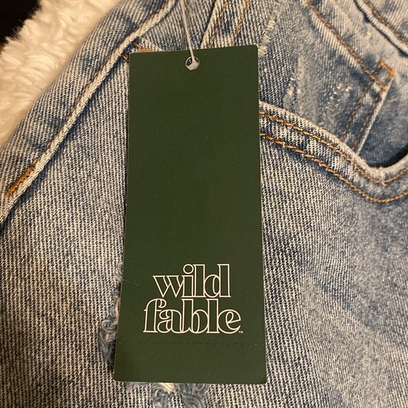 Shorts - Picture 2 of 4